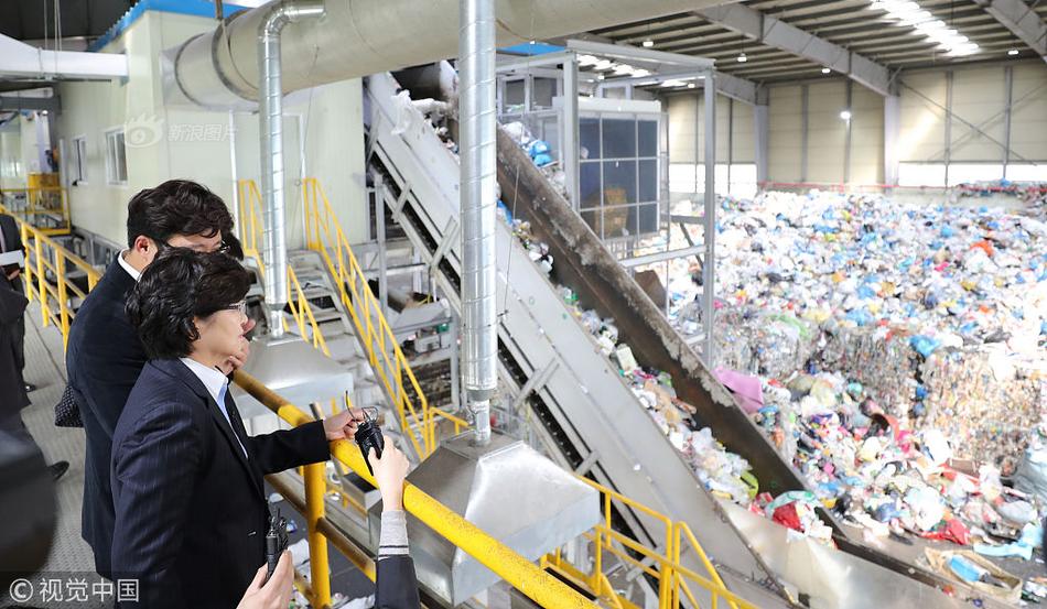 A hospital launched a program to help people quit smoking with free counseling