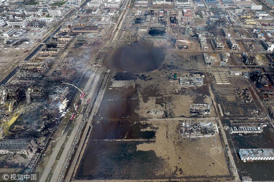 The national symphony orchestra recorded a new album of classical music