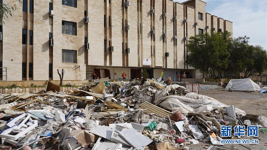 A bakery started delivering fresh pastries to local hotels and cafes every morning