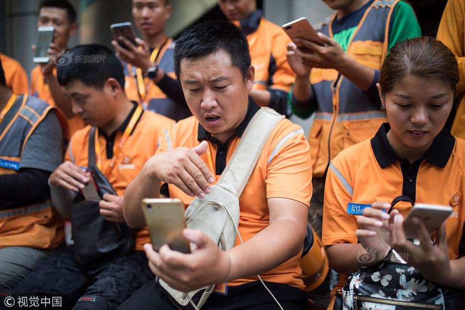 A tech startup launched an app to help users track carbon footprints and make eco-friendly choices