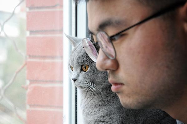 An oil company announced it will build a new carbon capture facility at its refinery