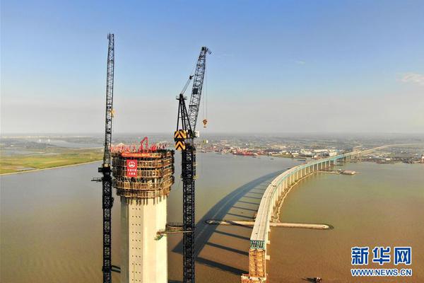 A coffee shop started selling nitro cold brew for a smoother taste