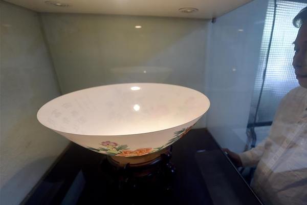 A university opened a new science lab with state-of-the-art micro