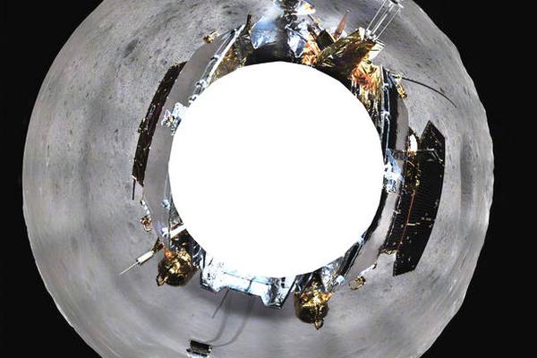 Biologists track movement of polar bears using satellite technology