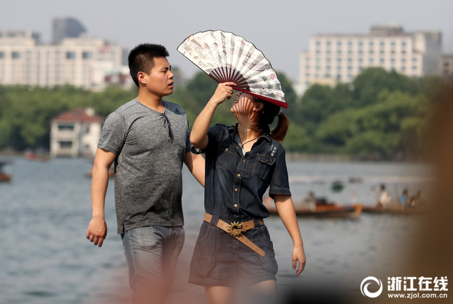 A popular online retailer expanded its product range to include more green products