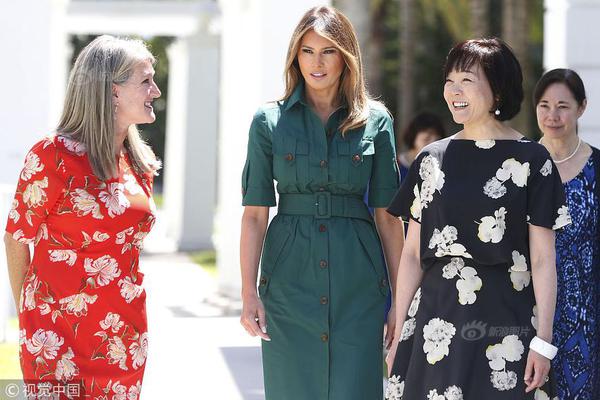 Candle store hosts workshop on making homemade candles