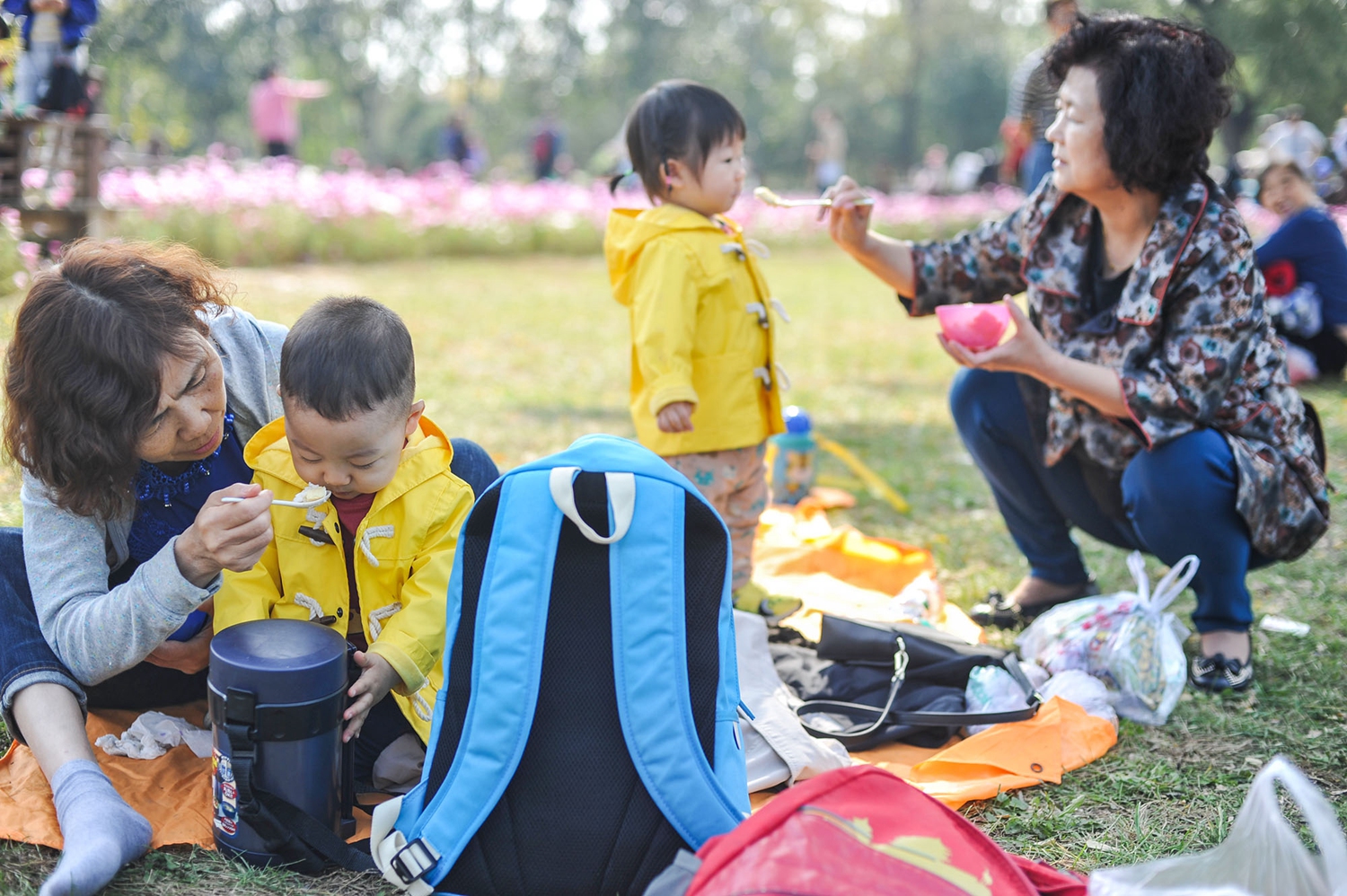 Electronics store offers back to school discounts on laptops and tablets