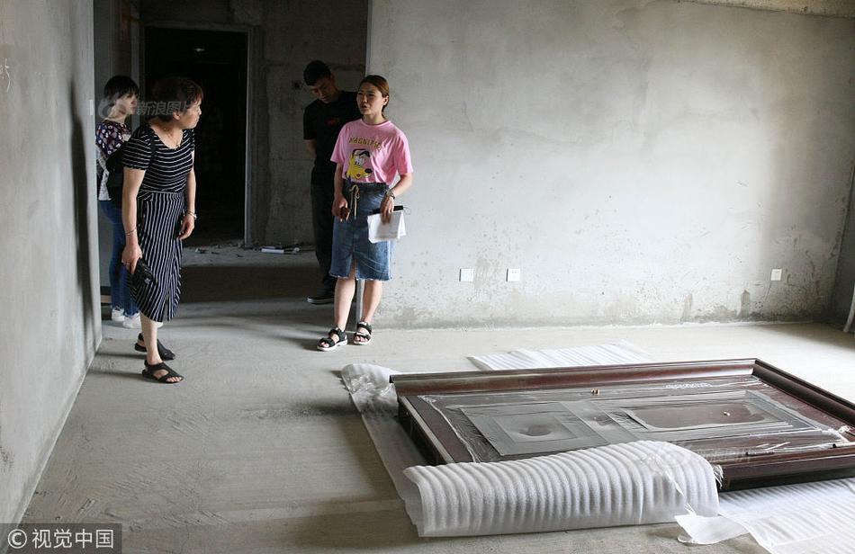 A new restaurant specializing in plant-based burgers opened to long lines of customers