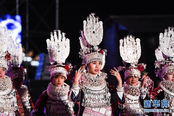 The government launched a campaign to encourage people to get vaccinated against a new virus strain