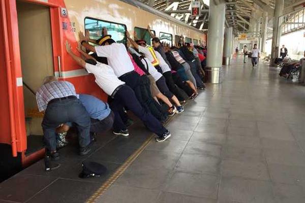 A global summit on gender equality concluded with a pledge to close the gender pay gap by 2035.