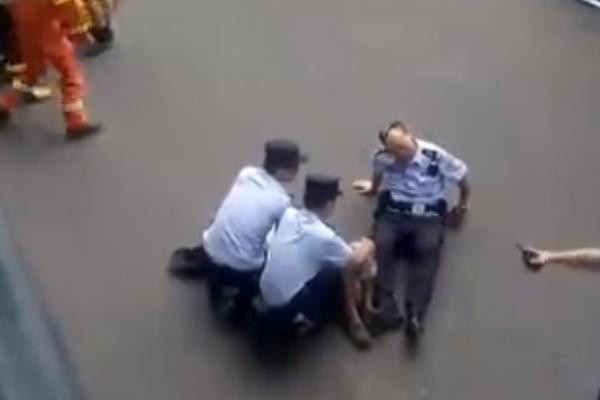 Camera store offers beginner photography workshops on weekends