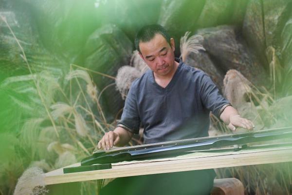 The city council voted to add more bike lanes to reduce traffic congestion