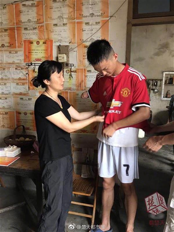 A local library started offering free digital literacy classes for senior citizens twice a week