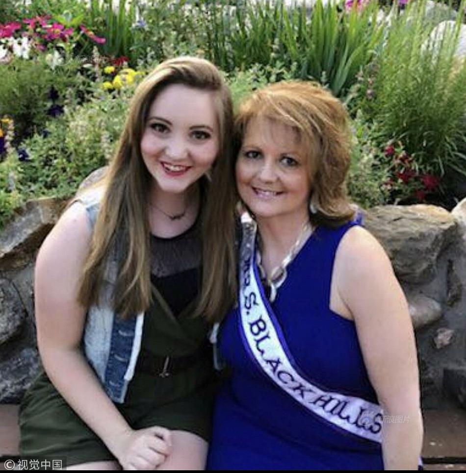 Scientists observed a rare comet passing close to Earth