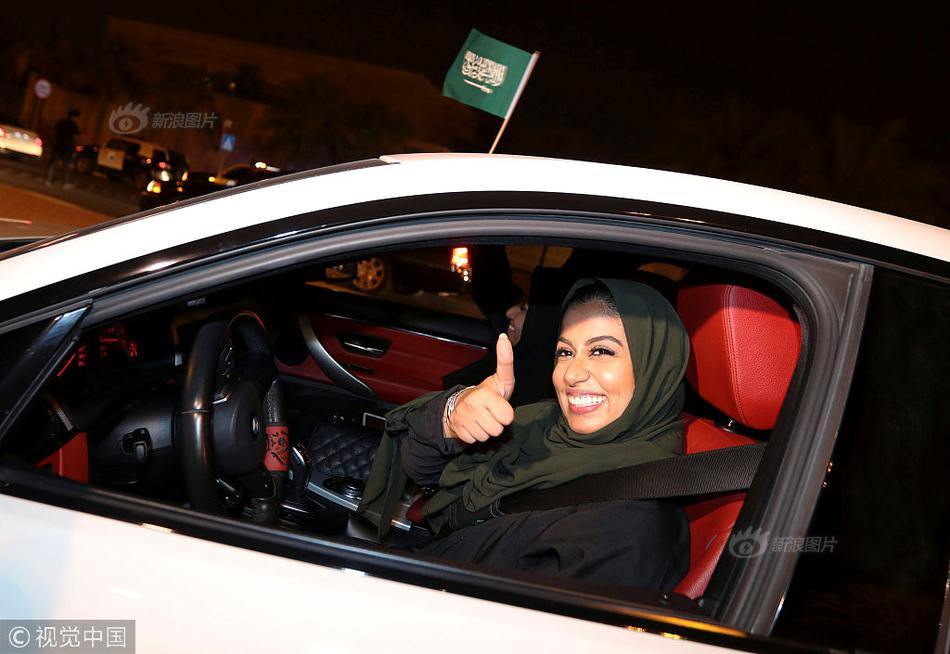 A golfer won a tournament after sinking a 45-foot putt on the final hole