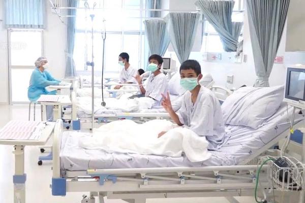 A smartphone company announced a partnership with a wireless carrier to offer discounted data plans