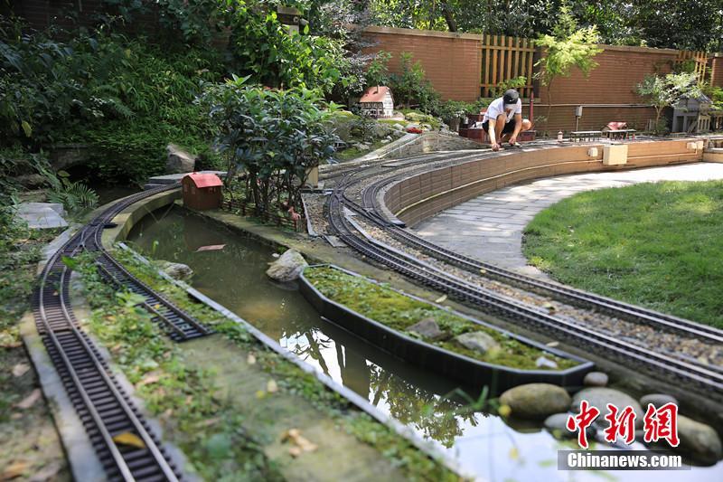 The government offered grants to small businesses that develop eco-friendly products