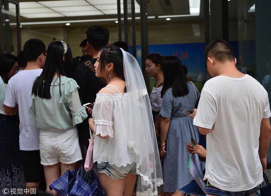 A golfer won a tournament by three strokes after a strong final round