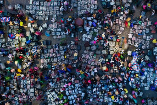 A taxi company updated its app to allow customers to schedule rides up to 7 days in advance