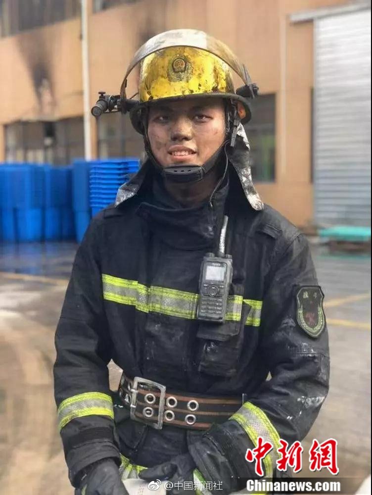 A singer released a new single that became a top hit on music charts worldwide