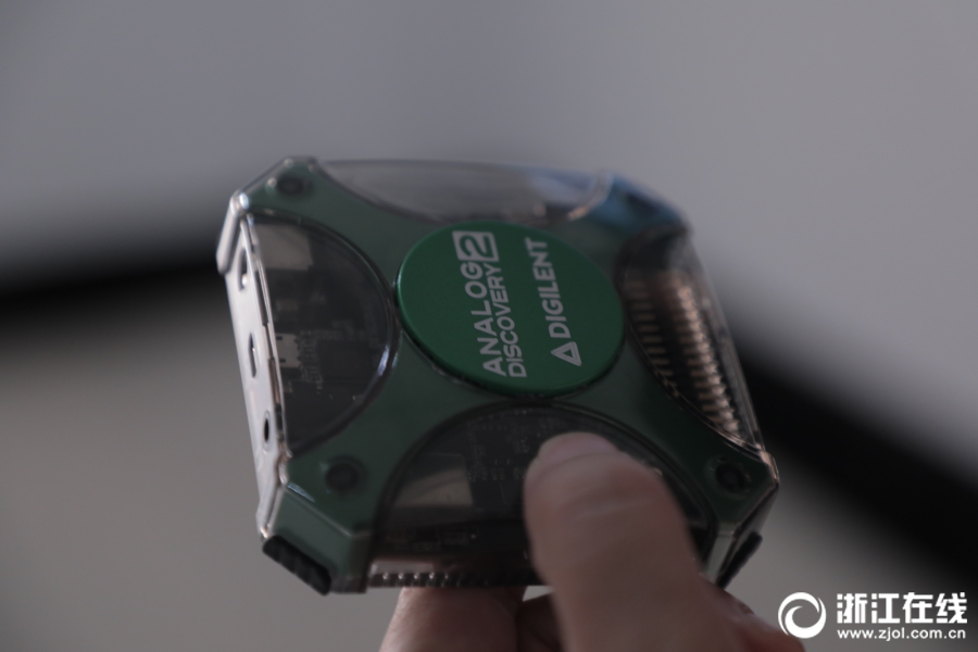 A new study showed that spending time with friends can reduce stress levels in adults