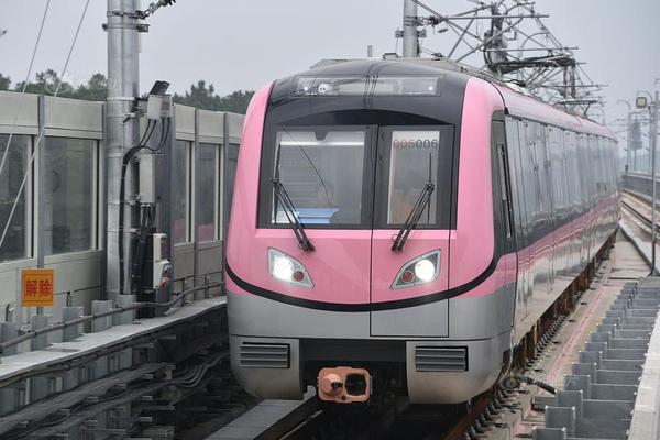 A bookstore offered a monthly book subscription service with curated selections