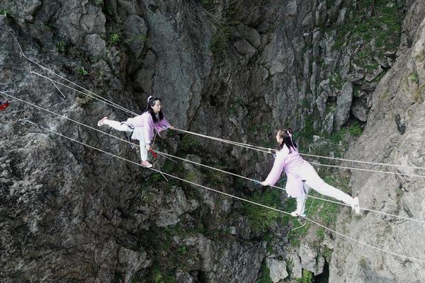 Local schools added mindfulness classes to help students manage stress