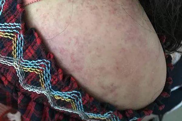 Chemists make cleaning products from natural ingredients like vinegar