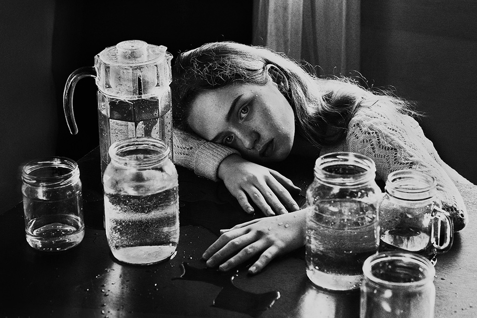 A tech startup launched an app that helps users manage their personal finances and save money