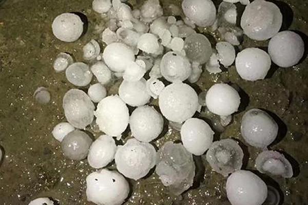 Scientists developed a new type of battery that can charge electric cars in 15 minutes