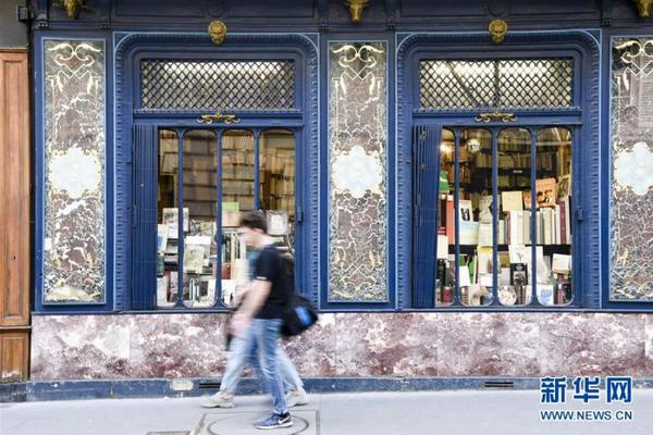 Researchers calculated that using public transportation instead of cars can reduce traffic congestion by 30%