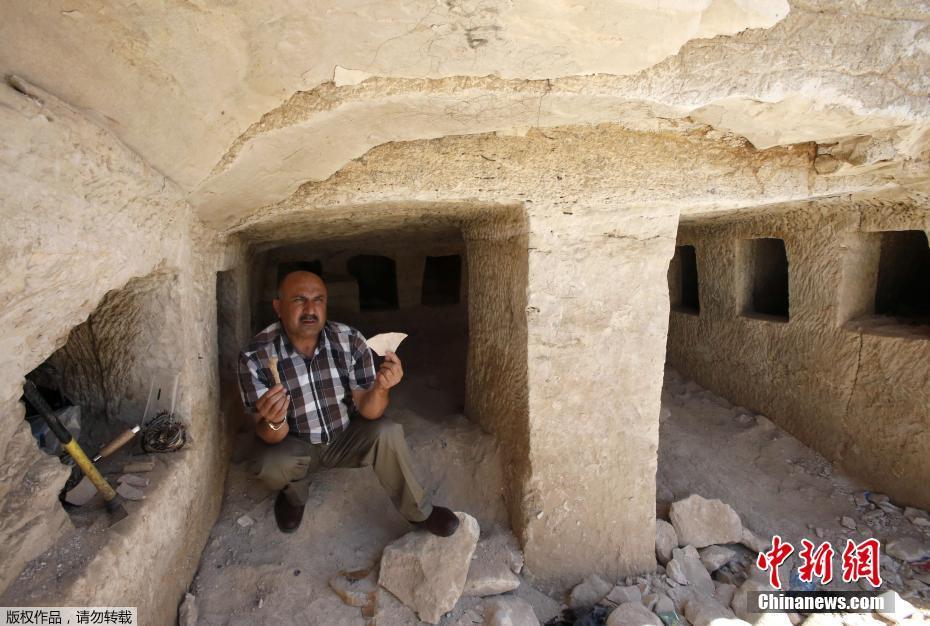 Middle school students designed a solar-powered backpack that charges mobile devices