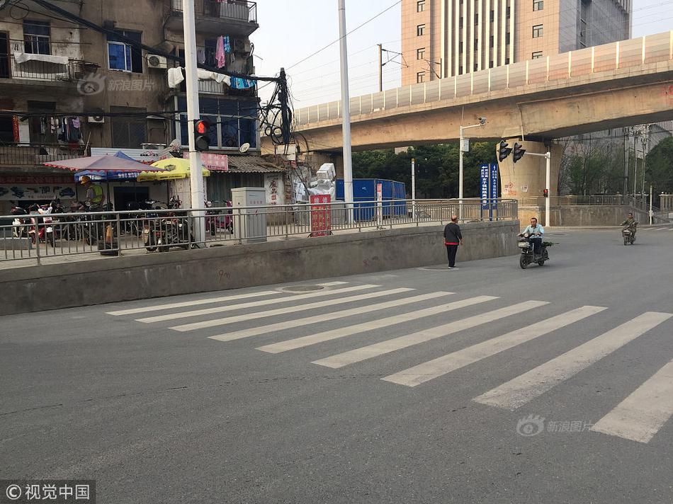 Local farmers markets started selling homemade jams and preserves made from local fruits