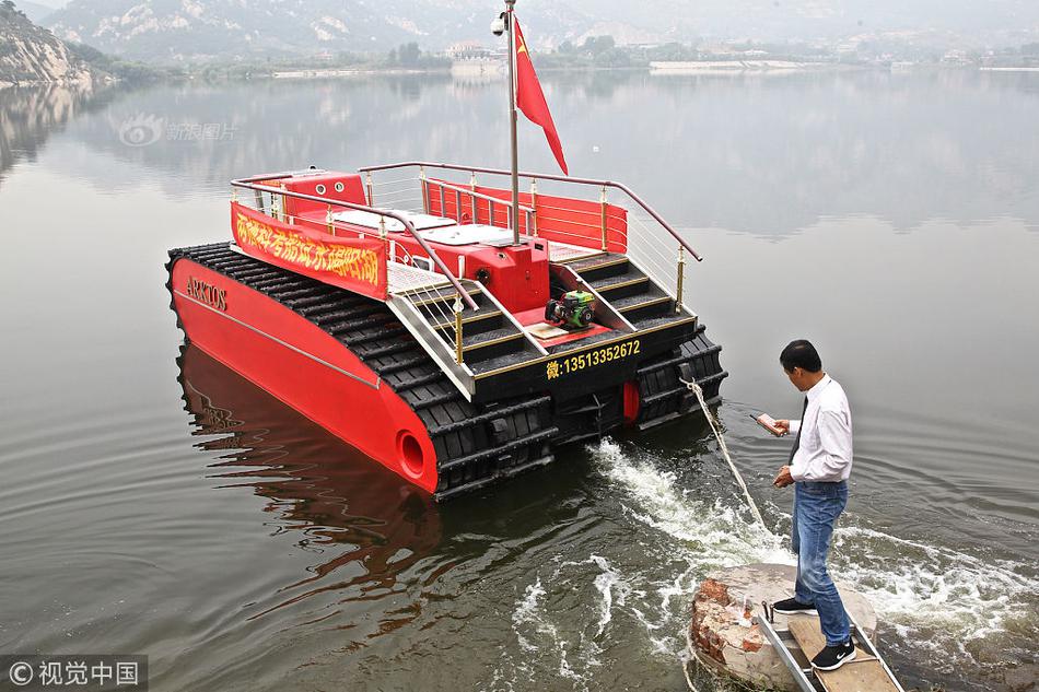 Juice bar uses organic fruits to make cold pressed juices