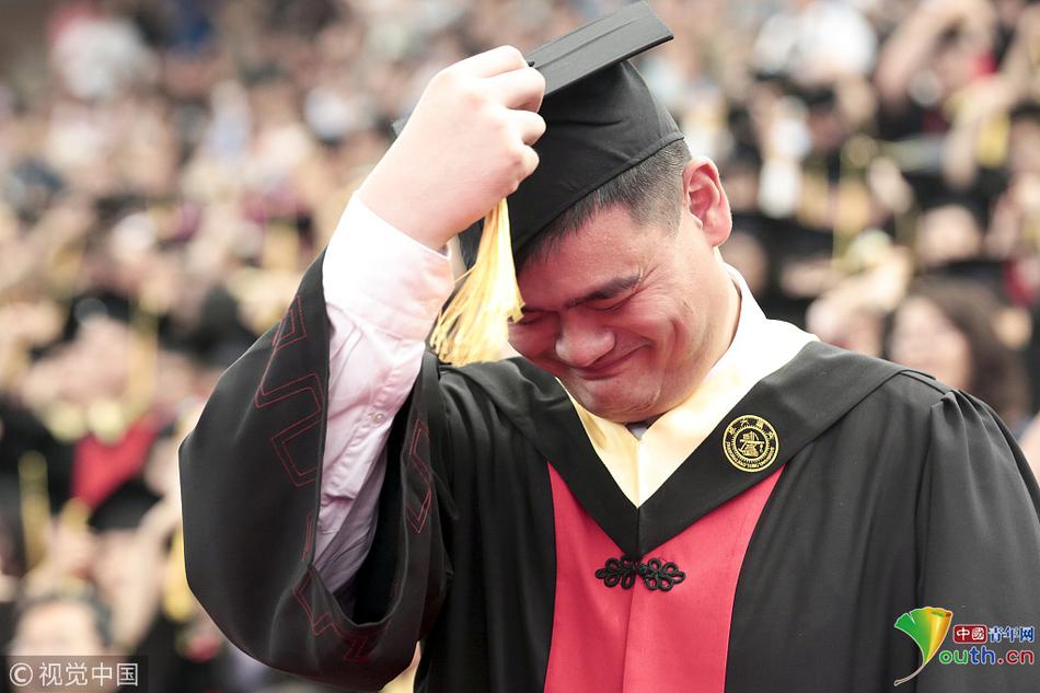 A new study revealed that spending time with family pets lowers stress hormones in adults