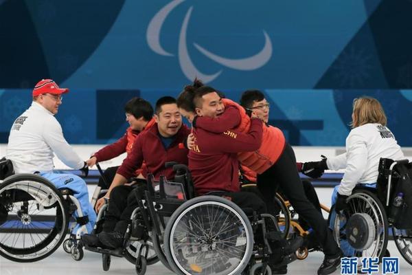 Car manufacturers announced plans to standardize charging ports for all electric vehicles by 2027