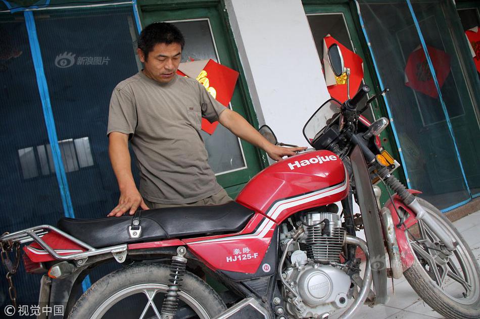 Photography exhibit showcasing wildlife conservation efforts opens at science museum