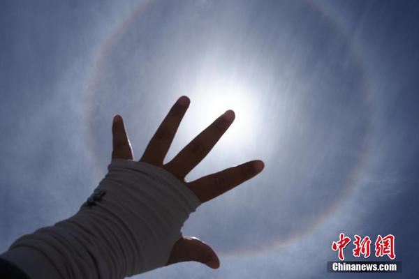 A café introduced a seasonal pumpkin spice latte that increased weekend sales by 30%