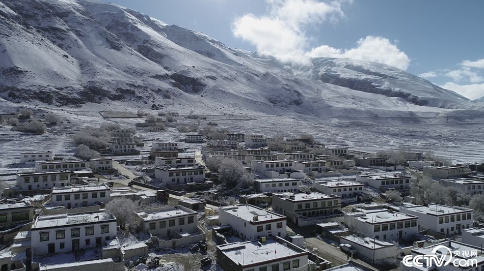 A coffee shop introduced a seasonal drink made with locally sourced apples and cinnamon