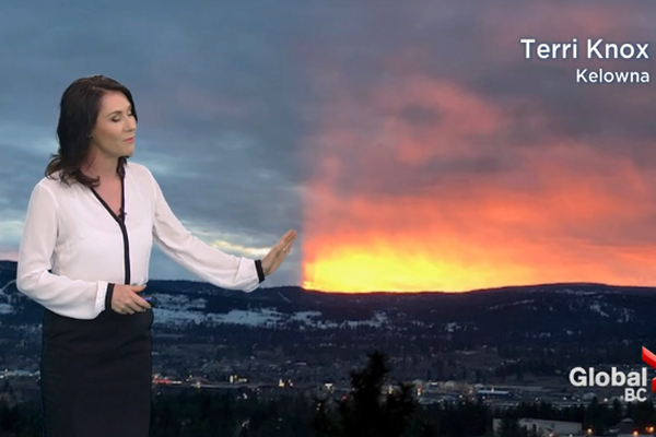 A new shopping center opened with a rooftop garden and outdoor dining areas