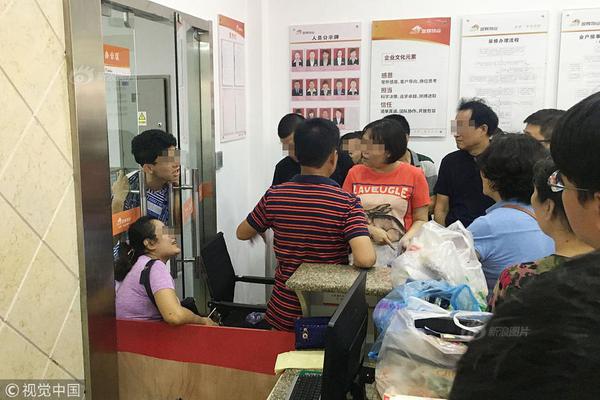 The national hockey league started its new season with a special game honoring retired players