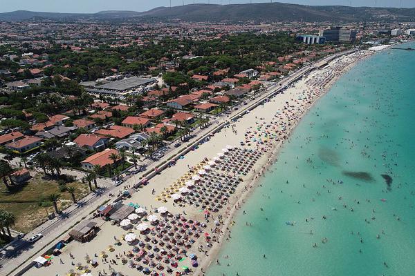 Local police launched a new program to educate teens about the dangers of distracted driving