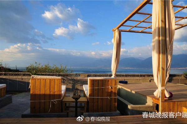 A bookstore started a program to donate books to prisons and detention centers