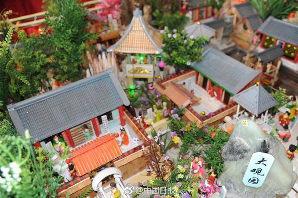 Park rangers lead educational hikes to teach visitors about local flora and fauna