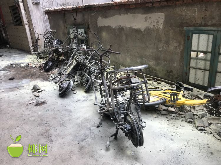 Engineers designed a new type of bridge that can expand and contract with temperature changes