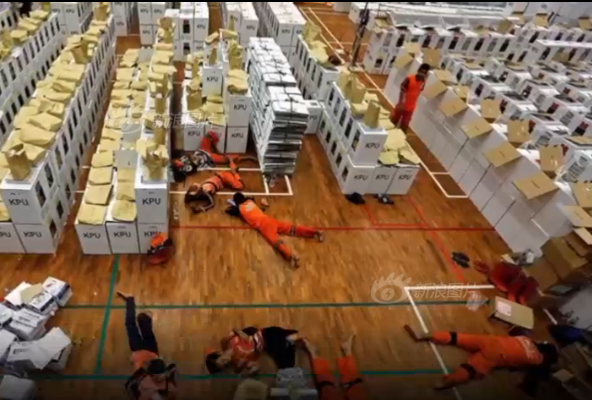 Florist creates special flower arrangements for upcoming Mother’s Day celebrations