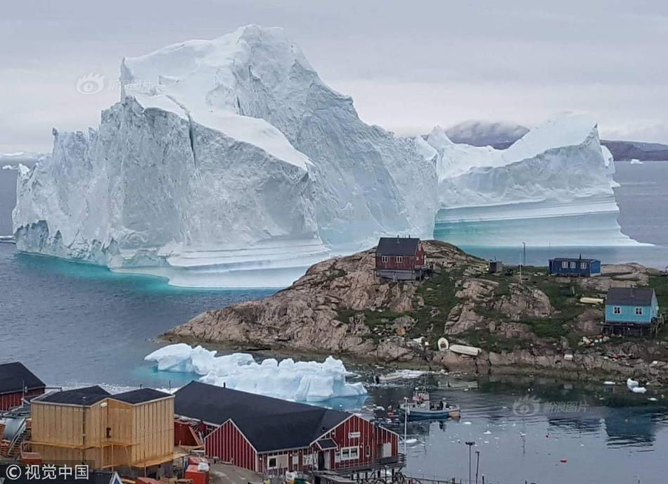 A new opera based on a historical event opened to critical acclaim from music critics