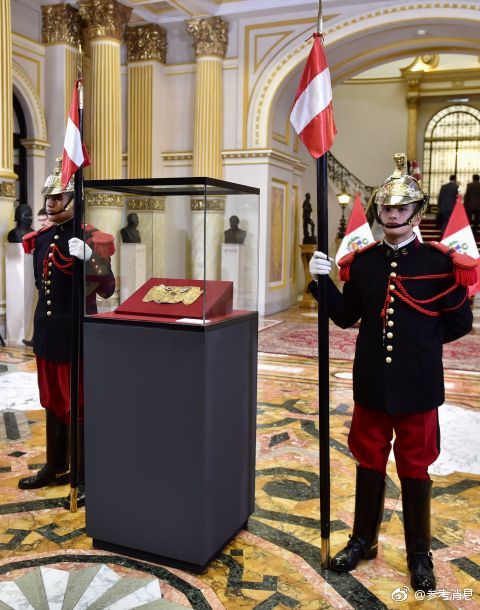 A bakery started making sourdough bread that ferments for 48 hours for a deeper flavor