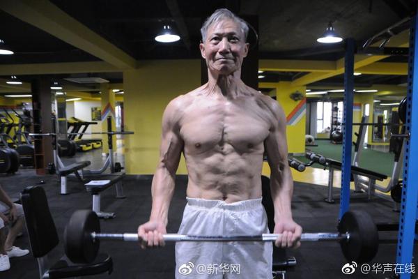 Study shows that family dinners improve communication between parents and teens