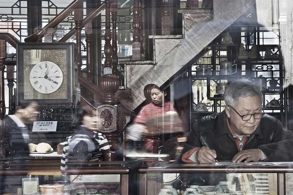 A photographer captured photos of a rare wildlife migration that were featured in an international nature magazine